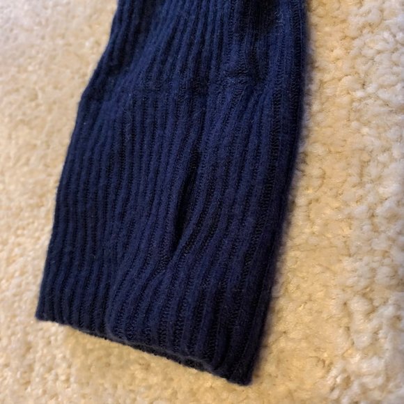 Red Haute NWT Soft Icy Blue and Navy Mock Turtleneck Sweater Size S - Picture 5 of 14